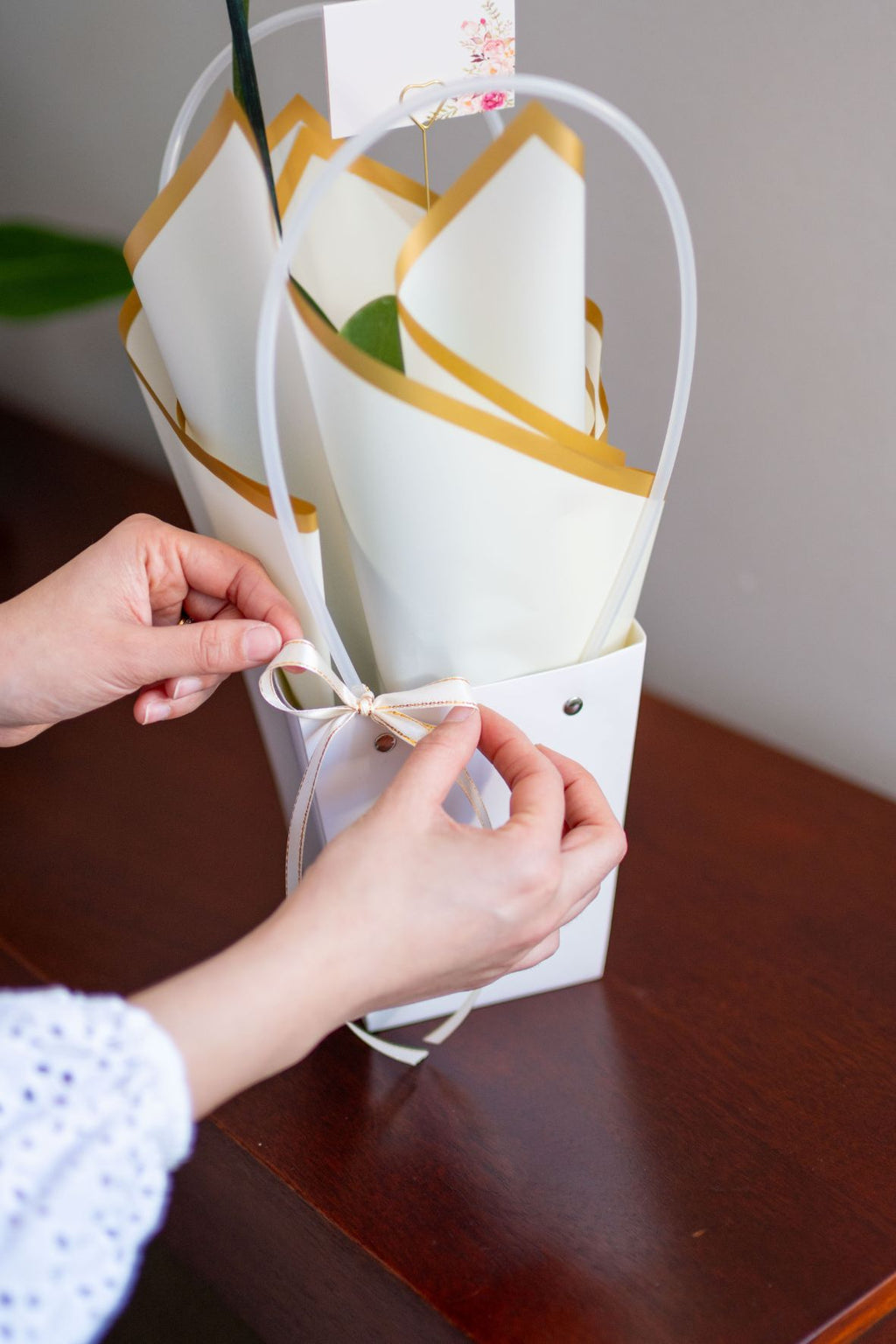 Arreglo Orquídea "Stellata" - Condolencias