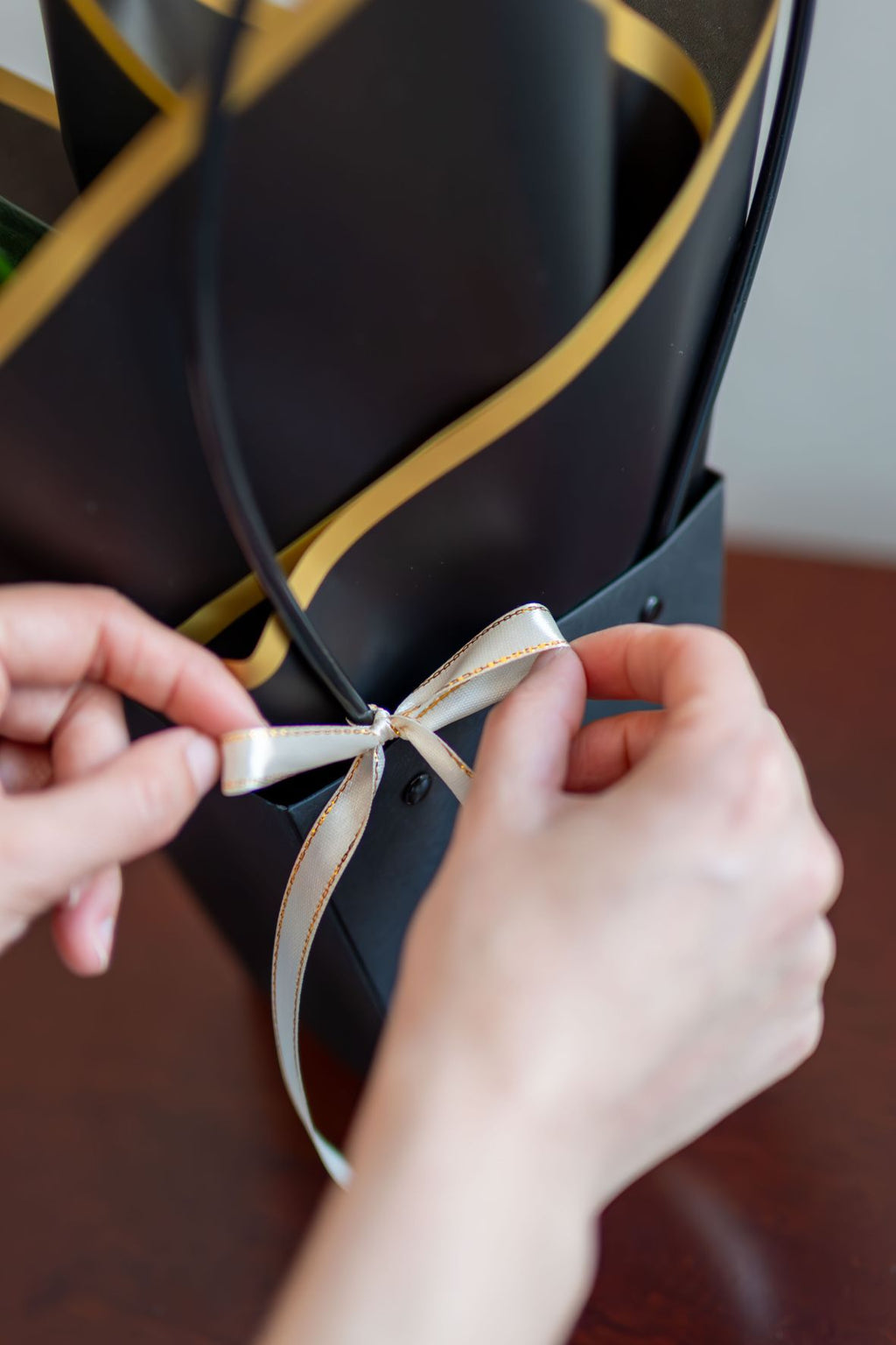 Arreglo Orquídea "Eleganza" - Condolencias